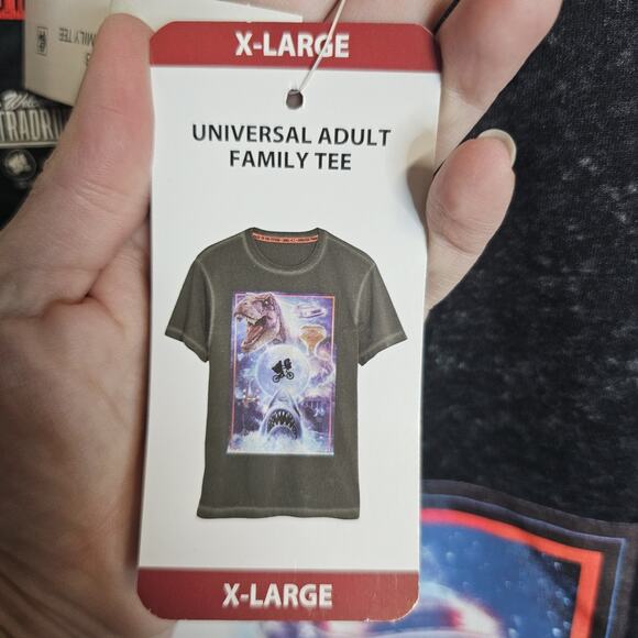 Universal Studios Unisex XL Black Tee Shirt Jaws ET Jurassic Park Back To Future - Picture 5 of 9